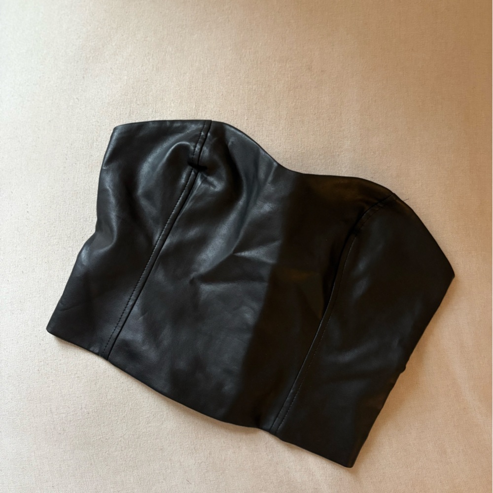 Babaton Black Bustier Crop Top Sleeveless
